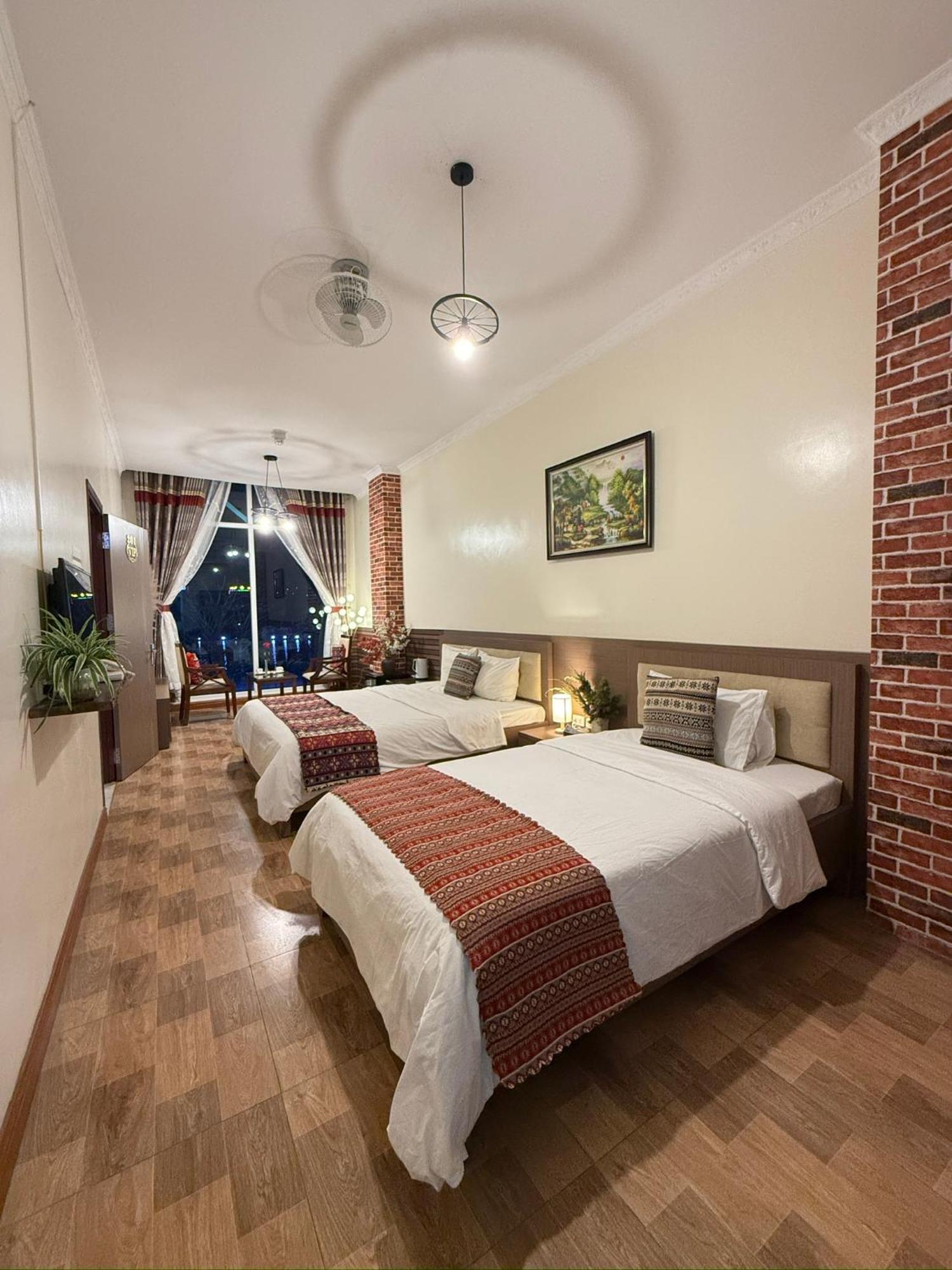 Anh Hong Hotel Ta Lan Than Eksteriør bilde
